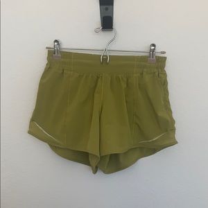 Lululemon hotty hot short size 6